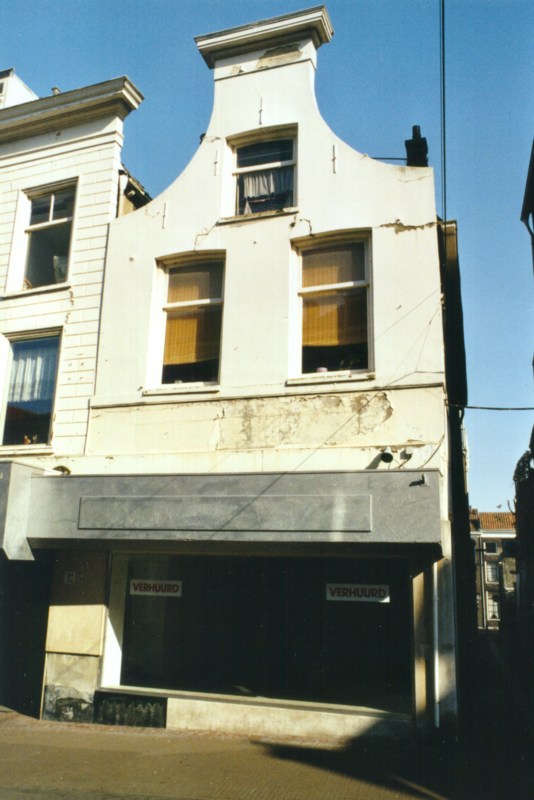 51/25 Hoogstraat 184
