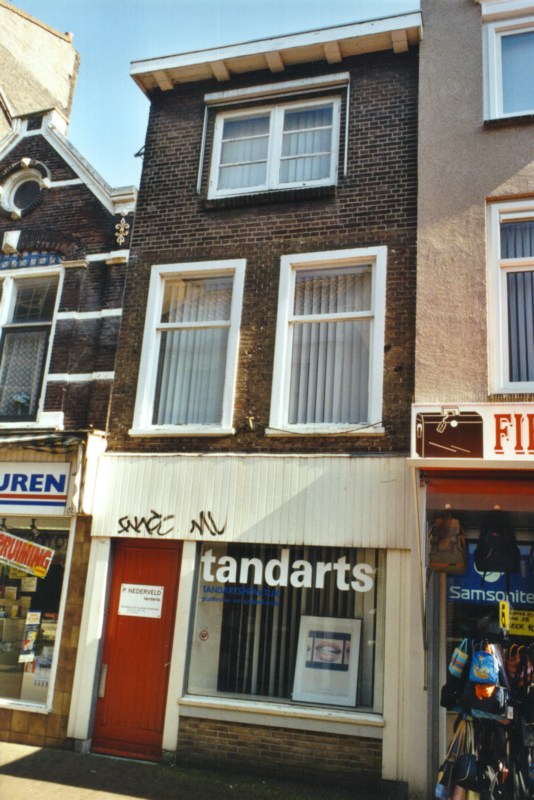 49/04 Hoogstraat 102
