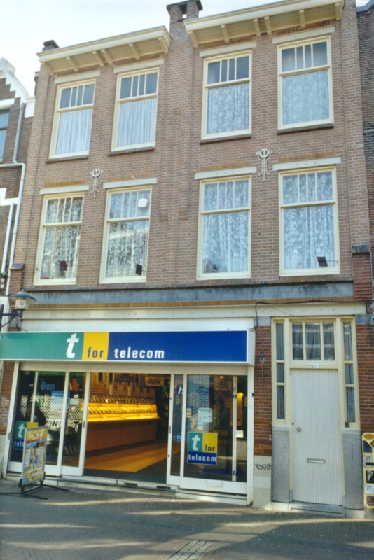 54/13 Hoogstraat 21
