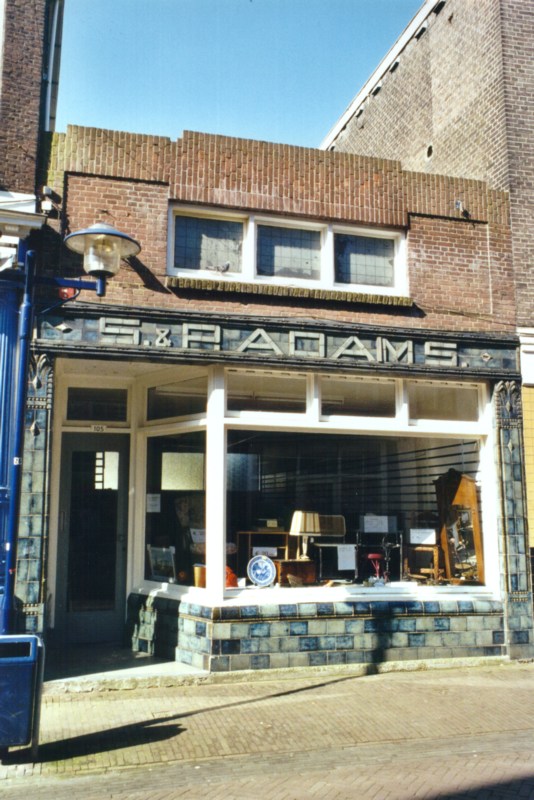 53/03 Hoogstraat 105
