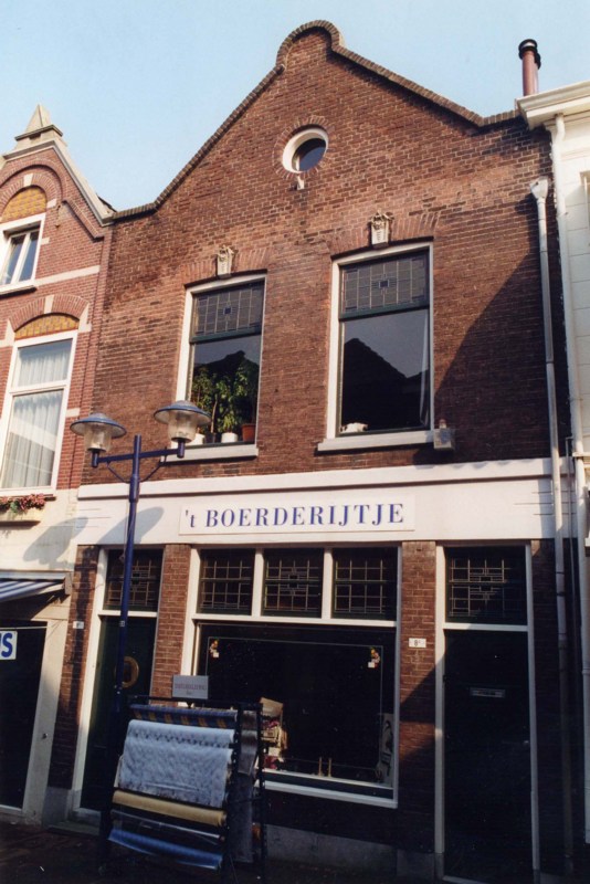 B008-00 Broersveld 8
